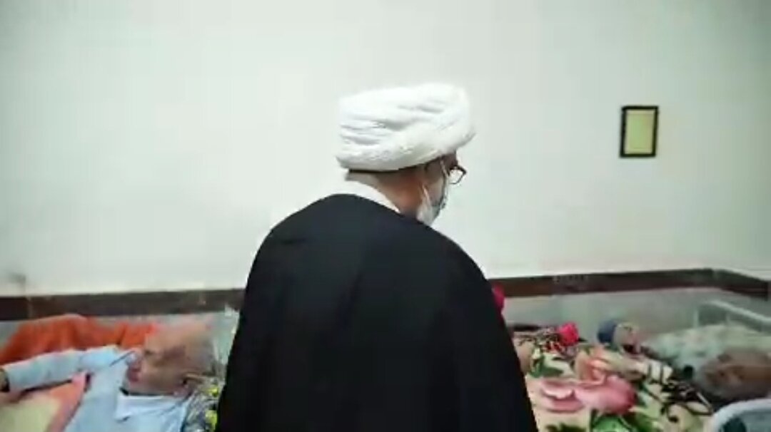 فیلم| حضور حجت‌الاسلام‌والمسلمین صفایی‌بوشهری در خانه سالمندان