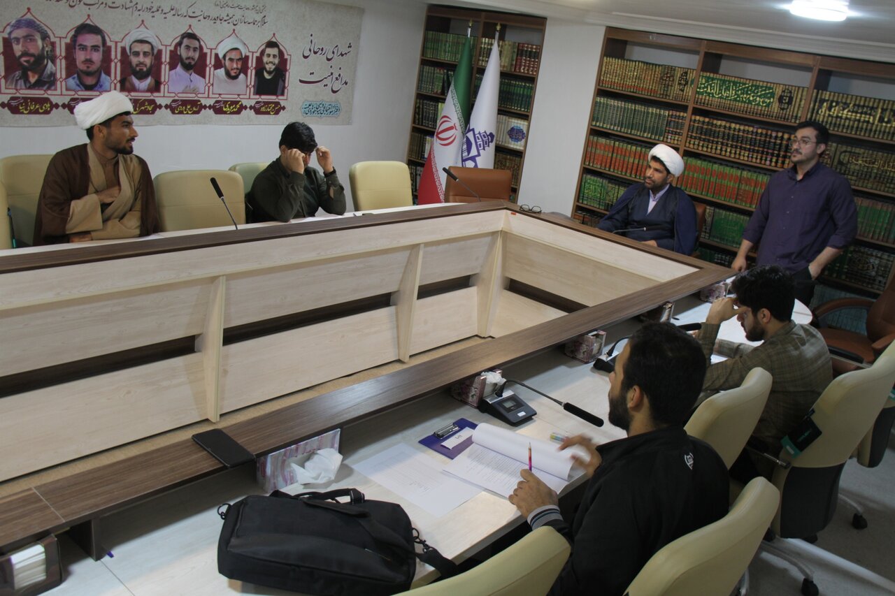 آزمون استعدادسنجی طلاب حوزه علمیه بوشهر برگزار شد