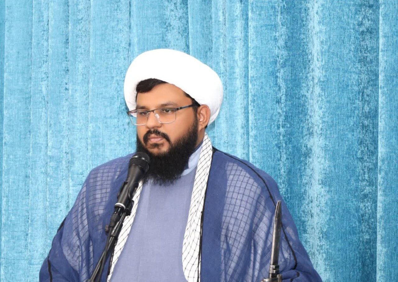 افتراق بین حوزه و دانشگاه از جمله اهداف دشمن است