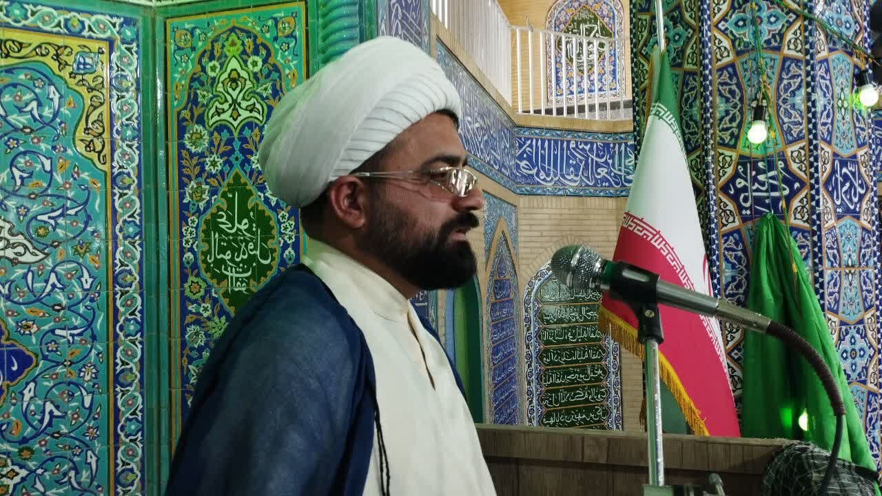 در شب یلدا شادی و محبت خود را با دیگران تقسیم کنیم