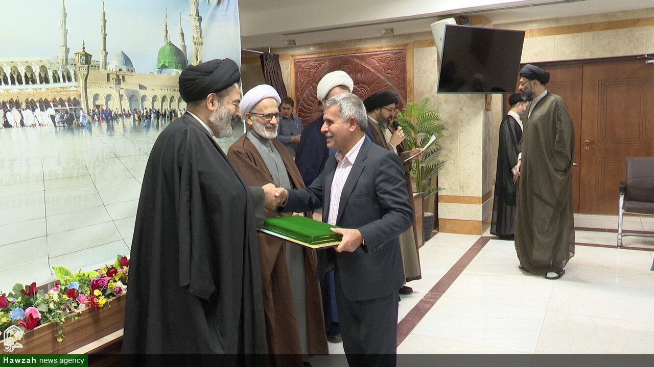 تجلیل از موکب داران و مشاوران فعال اربعین حسینی در قم