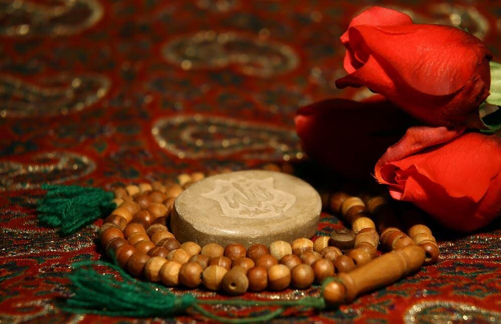 نماز شب، کلید بهشت و نور زندگی مؤمن است