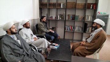 برگزاری نشست هماهنگی کارگروه‌های موکب طلاب حوزه علمیه کرمان برای سالگرد شهادت حاج قاسم(ره)+عکس