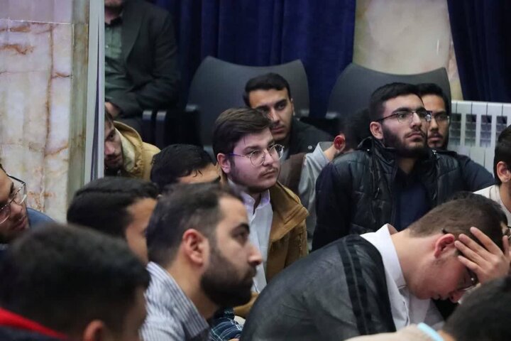 تصاویر/ محفل قرآن و عترت طلاب مدارس آیت‌الله مجتهدی و آیت‌الله حق‌شناس