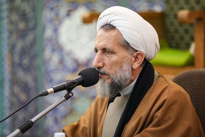 تصاویر / دیدار امام جمعه قزوین با  طلاب قزوینی مقیم قم در مدرسه فیضیه  شهر مقدس قم