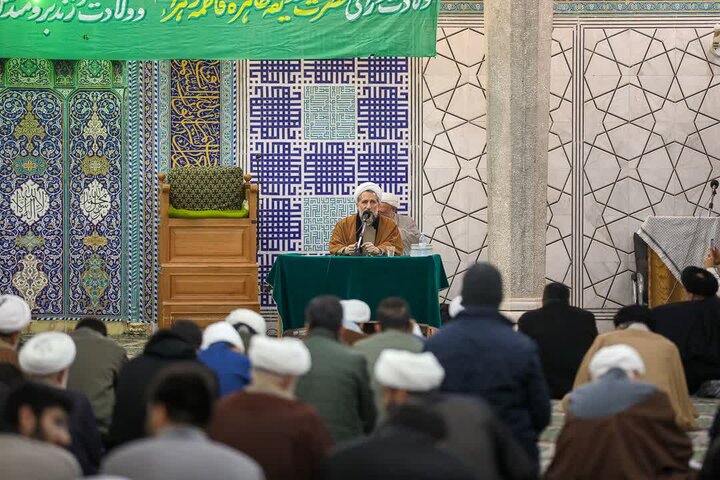 تصاویر / دیدار امام جمعه قزوین با  طلاب قزوینی مقیم قم در مدرسه فیضیه  شهر مقدس قم