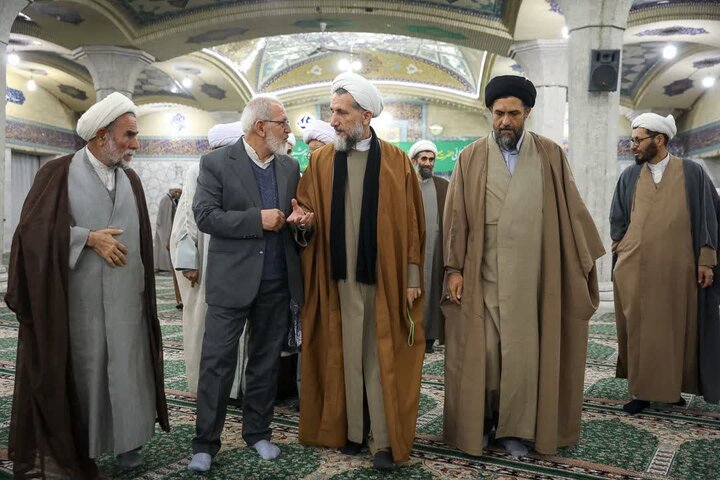 تصاویر / دیدار امام جمعه قزوین با  طلاب قزوینی مقیم قم در مدرسه فیضیه  شهر مقدس قم