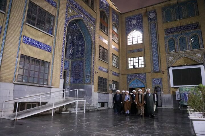 تصاویر / دیدار امام جمعه قزوین با  طلاب قزوینی مقیم قم در مدرسه فیضیه  شهر مقدس قم