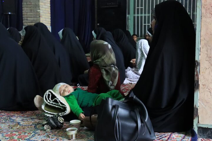 تصاویر/ جشن ولادت حضرت فاطمه زهرا(س) توسط مدرسه علمیه الزهرا در ماهان