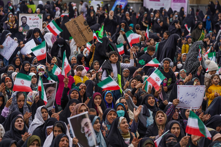 تصاویر| میثاق بانوان شیرازی با میراث فاطمی عفاف و حجاب