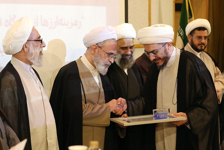 تصاویر/ برگزیدگان شانزدهمین جشنواره علامه حلی