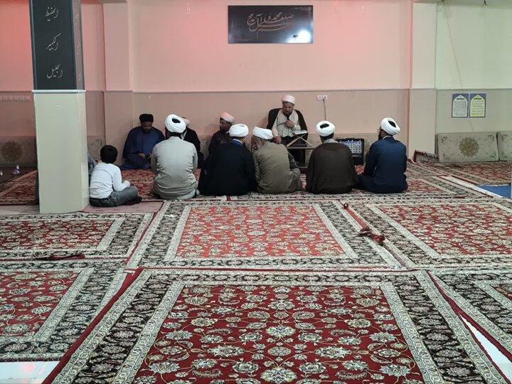 سخنرانی حجت‌الاسلام‌والمسلمین تارم در جلسه تکریم همسران اساتید مدرسه علمیه امام صادق(ع) جیرفت.