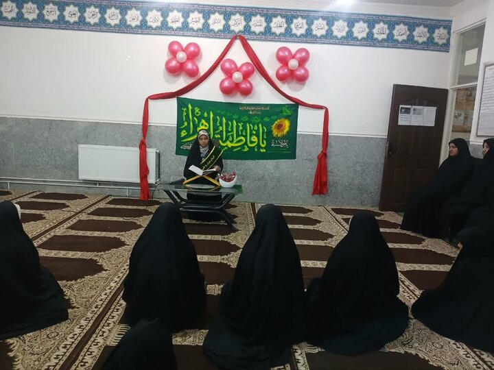 تصاویر/ جشن ولادت حضرت زهرا(س) در مدرسه علمیه معصومیه شهرستان فهرج