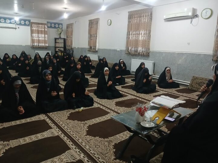 تصاویر/ جشن ولادت حضرت زهرا(س) در مدرسه علمیه معصومیه شهرستان فهرج