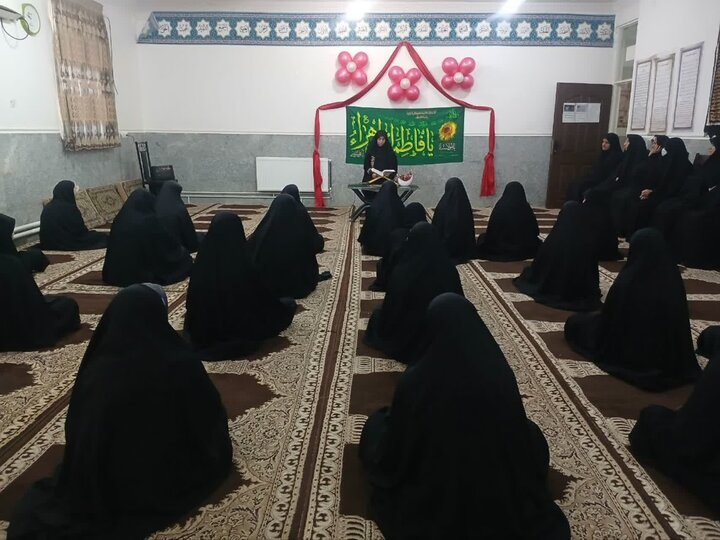 تصاویر/ جشن ولادت حضرت زهرا(س) در مدرسه علمیه معصومیه شهرستان فهرج