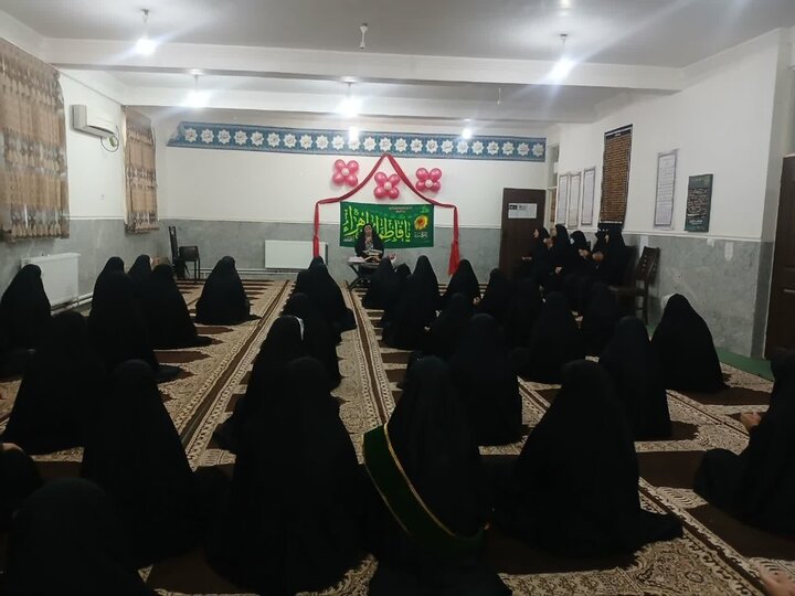 تصاویر/ جشن ولادت حضرت زهرا(س) در مدرسه علمیه معصومیه شهرستان فهرج