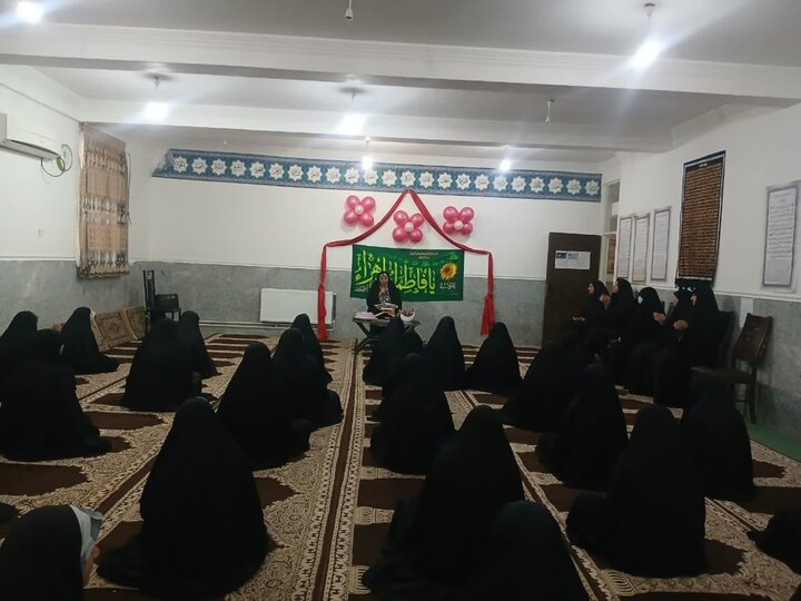 تصاویر/ جشن ولادت حضرت زهرا(س) در مدرسه علمیه معصومیه شهرستان فهرج