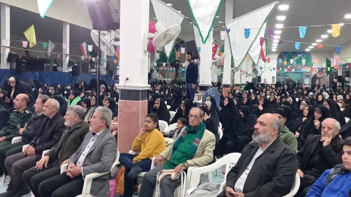 تصاویر/همایش بزرگ بانوان مثلِ زهرا (س)،استوار درآران و بیدگل