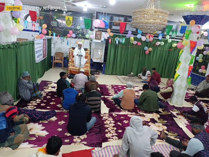 ফাতিমা জাহরা (সা.আ.) জন্মদিন উপলক্ষে মাহফিলের আয়োজন/ছবি