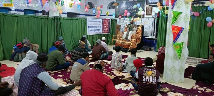 ফাতিমা জাহরা (সা.আ.) জন্মদিন উপলক্ষে মাহফিলের আয়োজন/ছবি