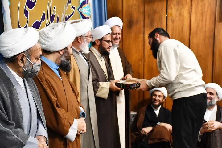 تصاویر/ اختتامیه مرحله مدرسه ای جشنواره علامه حلی در خوی