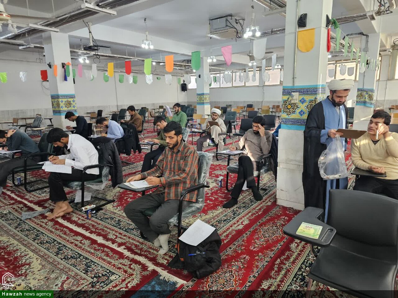 سیزدهمین آزمون شناسایی و جذب استعدادهای برتر حوزوی اصفهان برگزار شد +تصاویر