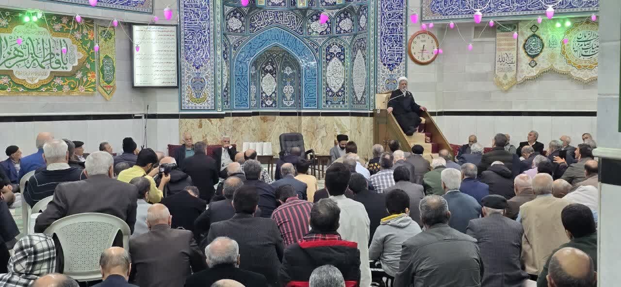 حضرت زهرا(س) الگوی انسان کامل در سه ساحت عبادی، اجتماعی و سیاسی است