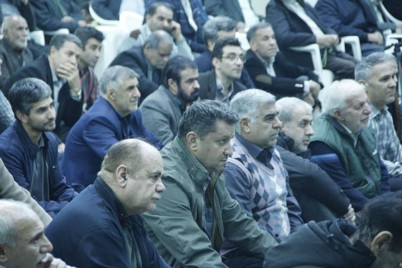 حضرت زهرا(س) الگوی انسان کامل در سه ساحت عبادی، اجتماعی و سیاسی است