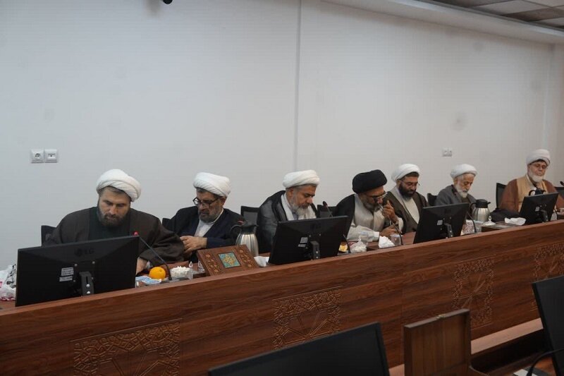 تأکید فضلای کرمانشاهی مقیم قم بر تقویت وحدت و جایگاه مساجد در استان+تصاویر
