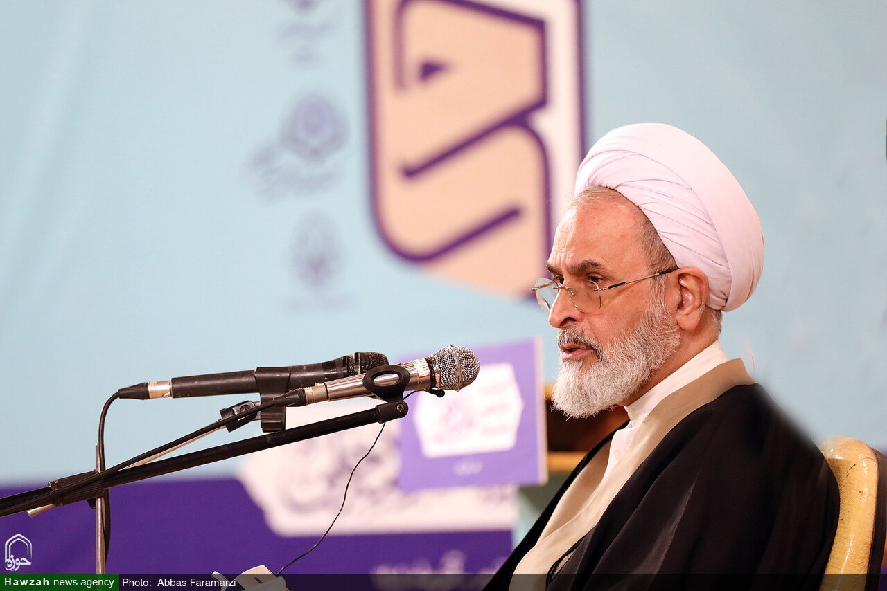 تحقیق و پژوهش برای طلاب جوان با استعداد واجب عینی است / لزوم تبیین جهانی حقوق زن در اسلام