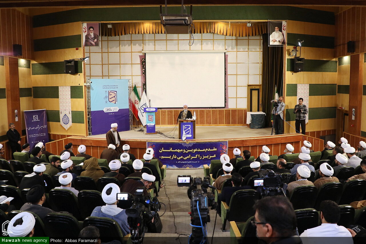 تحقیق و پژوهش برای طلاب جوان با استعداد واجب عینی است / لزوم تبیین جهانی حقوق زن در اسلام