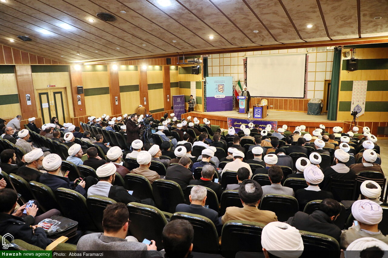 Elmi Hövzələrdə elmin sürətli inkişafı / Ötən tədris ilində tələbə və müəllimlər tərəfindən 11 min elmi-tədqiqat işi hazırlanıb