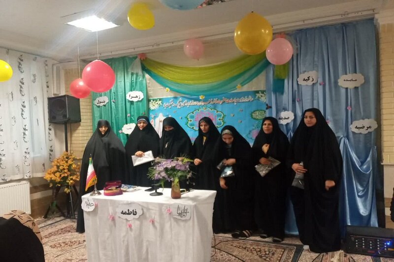 ولادت حضرت زهرا(س)؛ تجلیل از مقام رفیع زن و مادر است