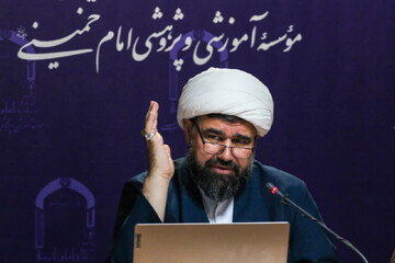 بیت‌المال رکن اصلی فقرزدایی و مدیریت حکومتی در اسلام است