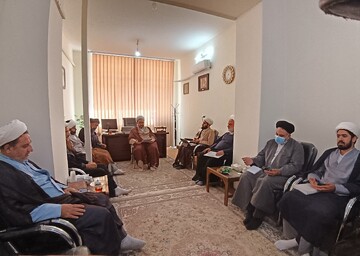 بررسی اولویت‌های تربیتی در نخستین جلسه شورای تهذیب حوزه علمیه استان کرمان+عکس