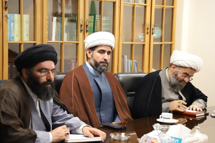 تصاویر/ جلسه شورای عالی حوزه های علمیه استان کردستان