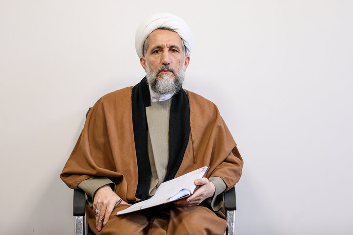 تصاویر / دیدار امام جمعه قزوین  دیدار جمعی از بانوان تاثیرگذار و فعال استان قزوین