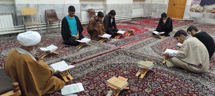 تصاویر/برگزاری برنامه های تهذیبی در مدرسه ولیعصر(عج)بروجرد