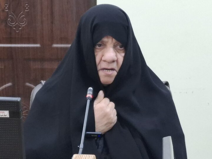 تصاویر/ تجلیل از مادران و همسران شهدای جنگ تحمیلی 12روزه کاشان