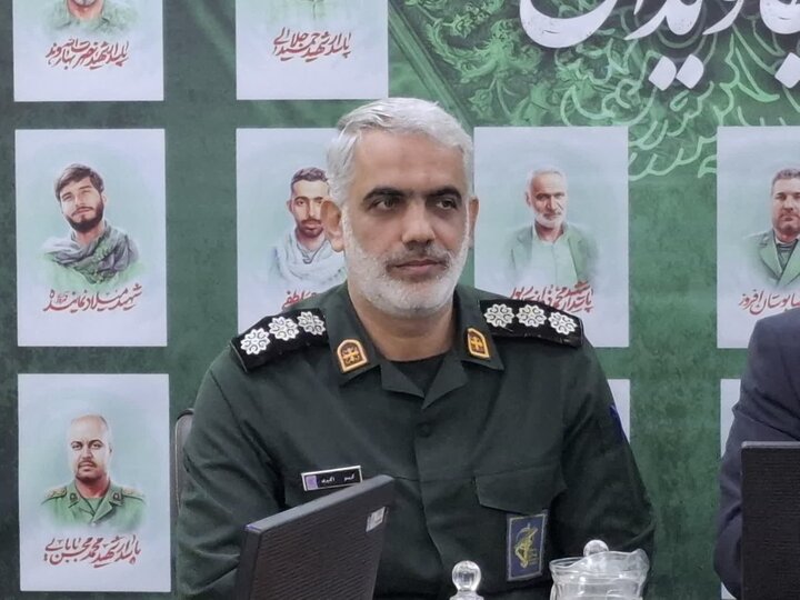 تصاویر/ تجلیل از مادران و همسران شهدای جنگ تحمیلی 12روزه کاشان