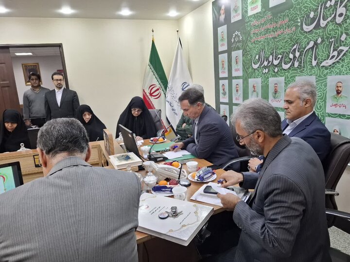 تصاویر/ تجلیل از مادران و همسران شهدای جنگ تحمیلی 12روزه کاشان