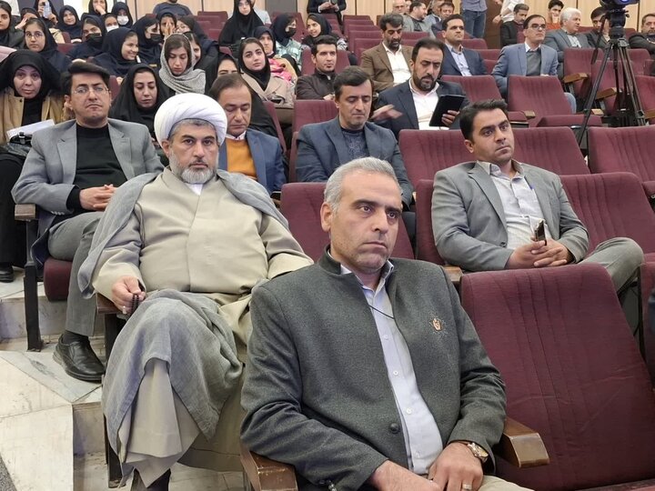 تصاویر/اختتامیه جشنواره هفته پژوهش و فناوری درکاشان