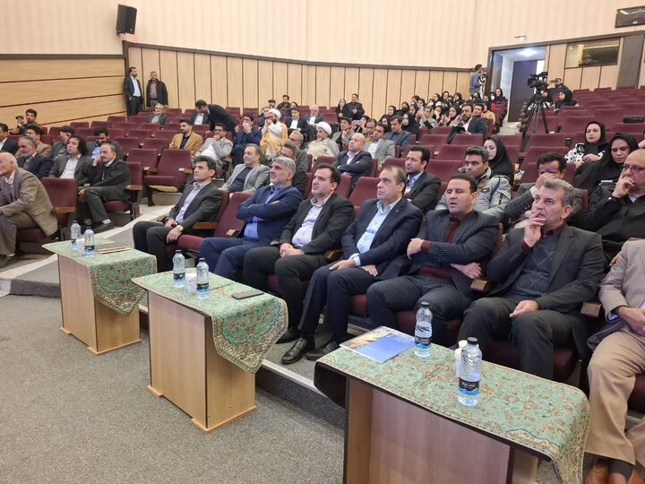 تصاویر/اختتامیه جشنواره هفته پژوهش و فناوری درکاشان