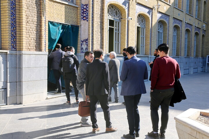 تصاویر/ بازدید خبرنگاران از کتابخانه آیت‌الله‌العظمی گلپایگانی(ره)