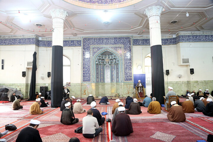 تصاویر/ بازدید خبرنگاران از کتابخانه آیت‌الله‌العظمی گلپایگانی(ره)