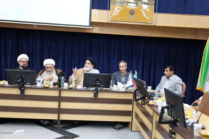 نشست گرامی داشت وحدت حوزه و دانشگاه در چابهار برگزار گردید