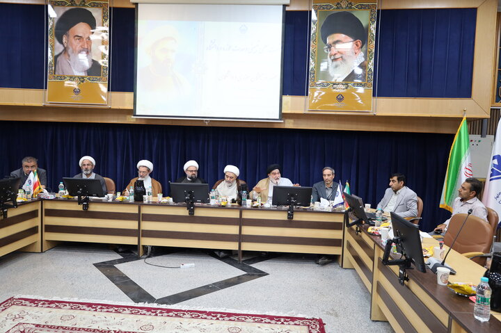 نشست گرامی داشت وحدت حوزه و دانشگاه در چابهار برگزار گردید