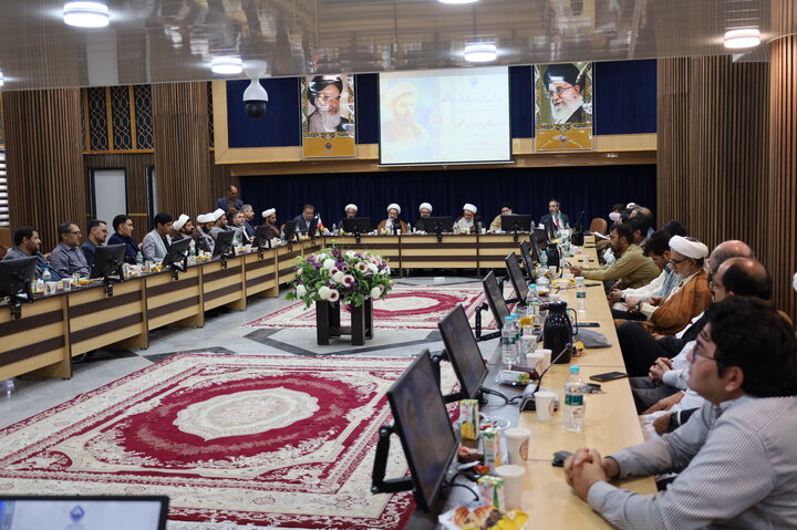 نشست گرامی داشت وحدت حوزه و دانشگاه در چابهار برگزار گردید