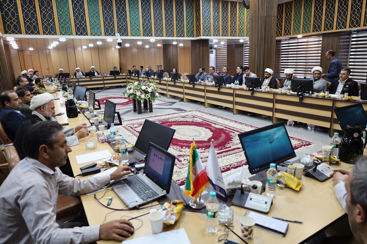 نشست گرامی داشت وحدت حوزه و دانشگاه در چابهار برگزار گردید