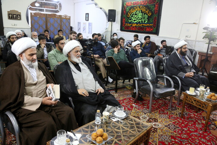 تصاویر/ مراسم رونمایی کتاب «اسلام اقامه»